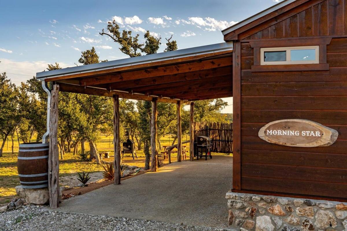 Rockin' R - Morning Star Cabin Фредериксберг Экстерьер фото